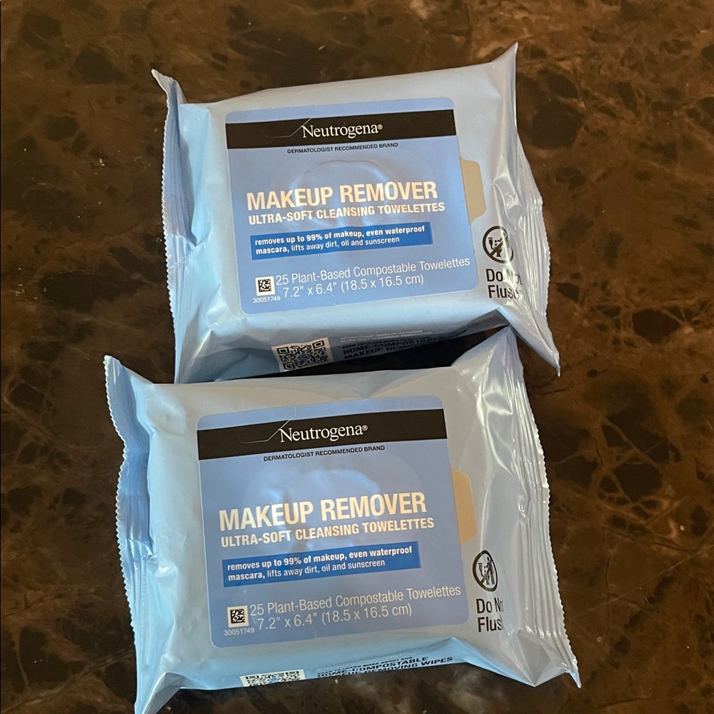 Neutrogena Light Blue Ultra-Soft Makeup Remover Towelettes